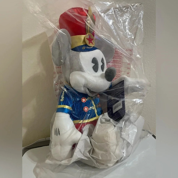 Mickey Main Attraction Dumbo themed plush - Picture 4 of 6